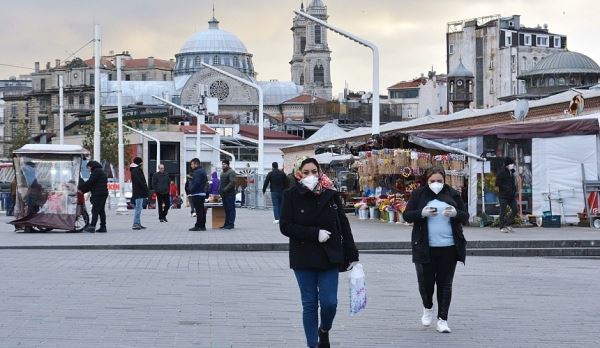 Туристы в Стамбуле без HES-кода не смогут сходить даже в кафе