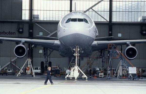 Выручка Lufthansa Technik сократилась на 43% в 2020 году